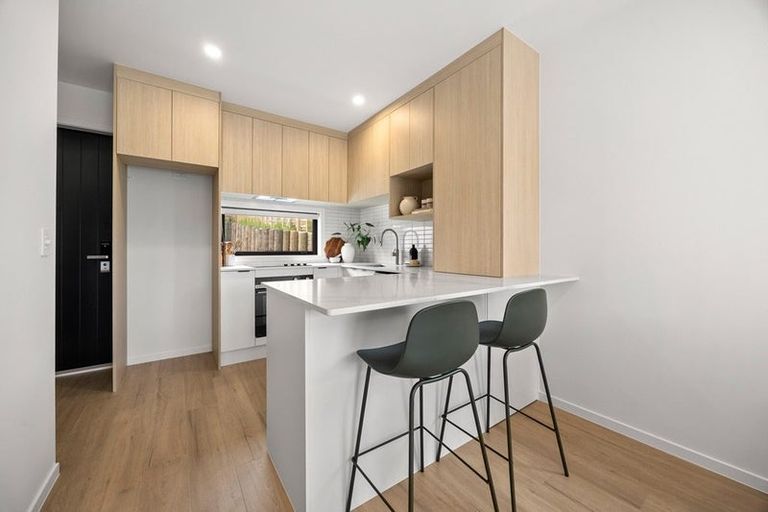 Photo of property in 30e Flaxdale Street, Birkdale, Auckland, 0626