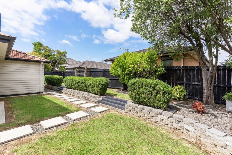 Photo of property in 30 Erne Crescent, East Tamaki, Auckland, 2016