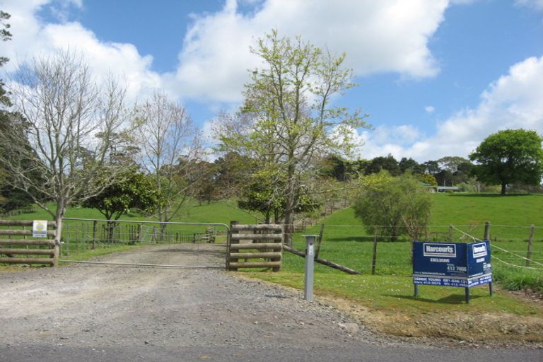 Photo of property in 154 Awa Road, Kumeu, 0891