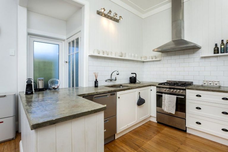 Photo of property in 313 Royal Road, Massey, Auckland, 0614