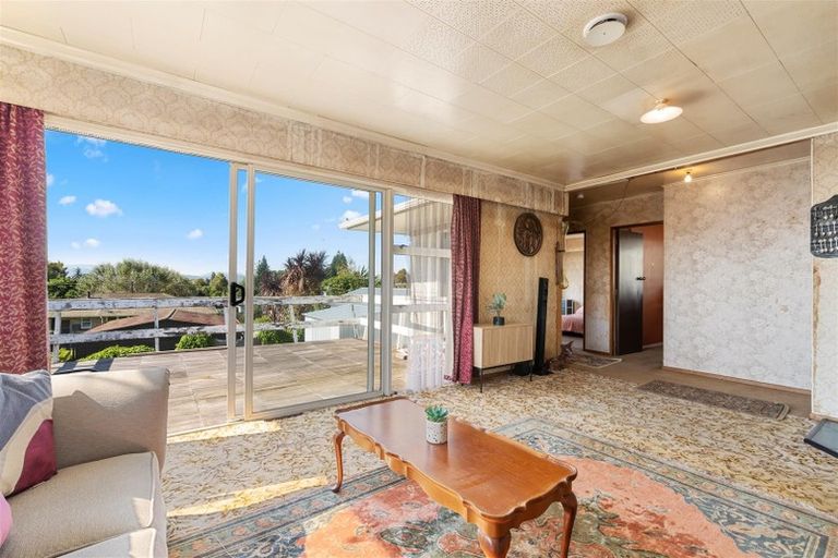 Photo of property in 4 Hawk Place, Selwyn Heights, Rotorua, 3015