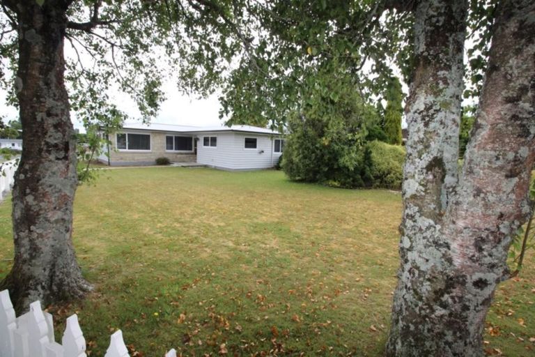 Photo of property in 63 Pohutukawa Drive, Tokoroa, 3420