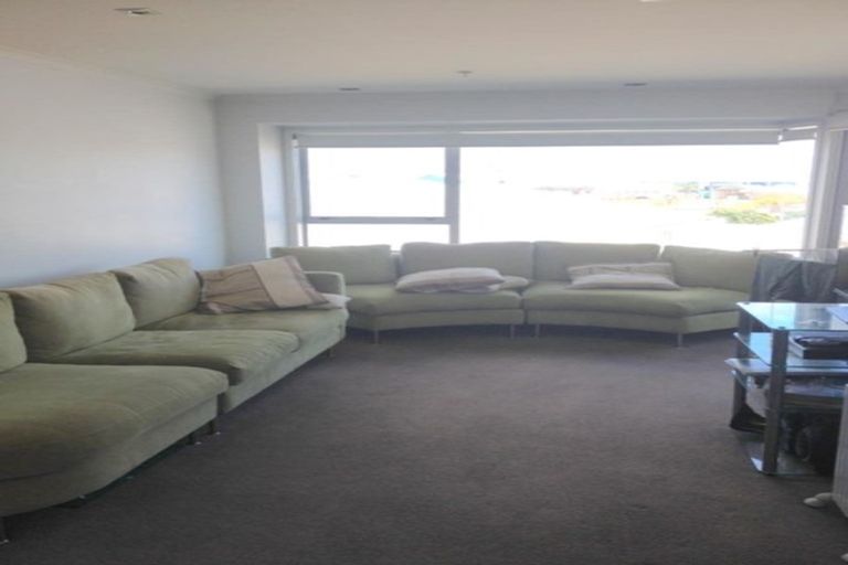 Photo of property in Algarve Apartments, 213/332 Maunganui Road, Mount Maunganui, 3116
