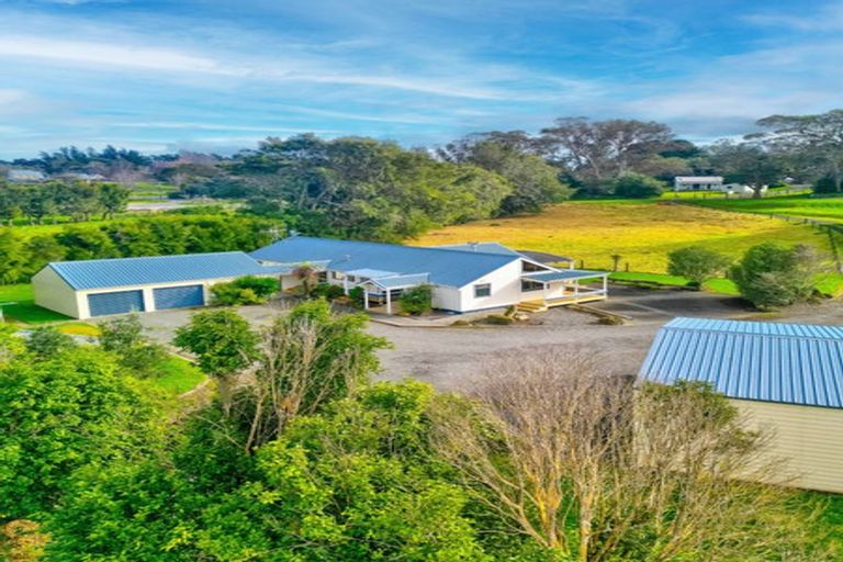 Photo of property in 12 Pickwick Road, Otamatea, Whanganui, 4571