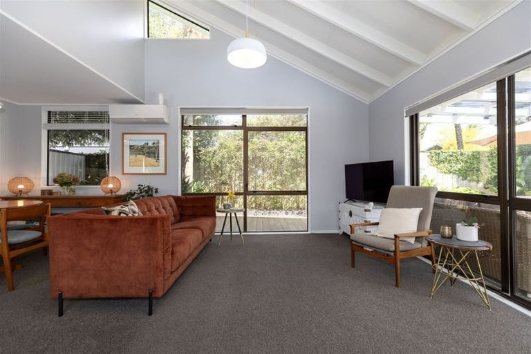 Photo of property in 1/25a Beach Road, Te Atatu Peninsula, Auckland, 0610