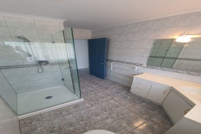 Photo of property in 33a Youngs Road, Papakura, 2110