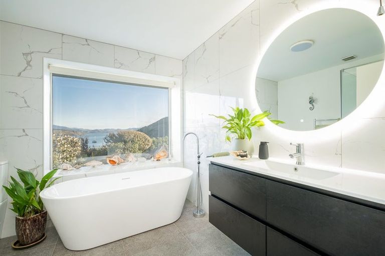 Photo of property in 2 Harbour View Terrace, Cass Bay, Lyttelton, 8082