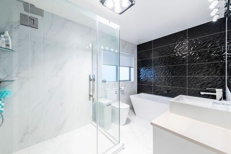 Photo of property in 2 Hermes Road, Flat Bush, Auckland, 2019