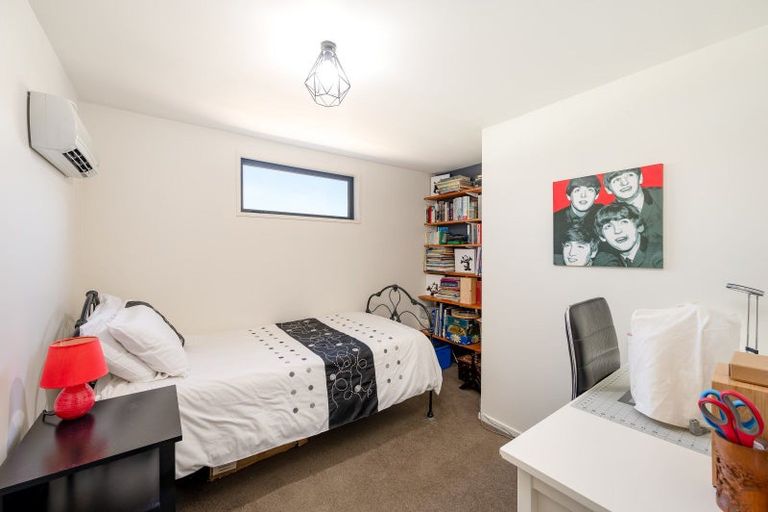 Photo of property in 16 Plantation Road, Wanaka, 9305