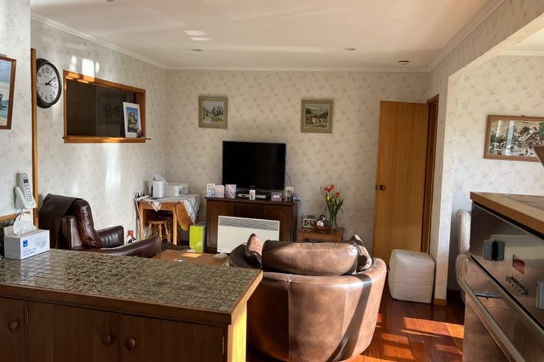 Photo of property in 4 Rae Road, Campbells Bay, Auckland, 0620