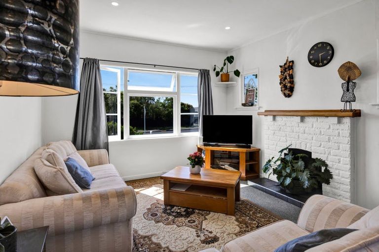 Photo of property in 63 Brois Street, Frankleigh Park, New Plymouth, 4310