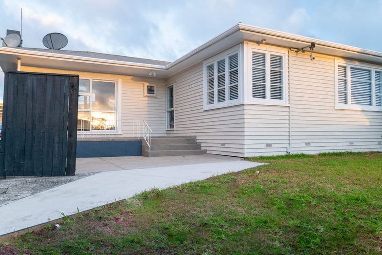 Photo of property in 64a Mclean Avenue, Papatoetoe, Auckland, 2025