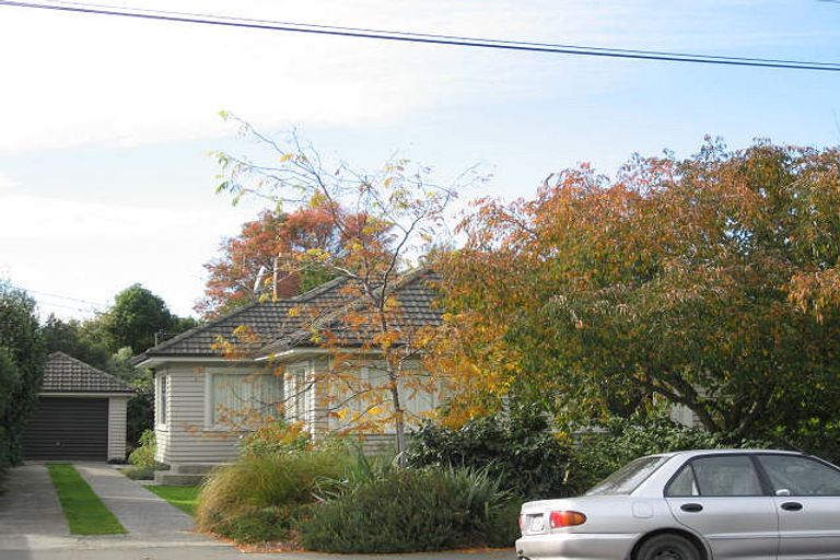 Photo of property in 182 Ilam Road, Ilam, Christchurch, 8041