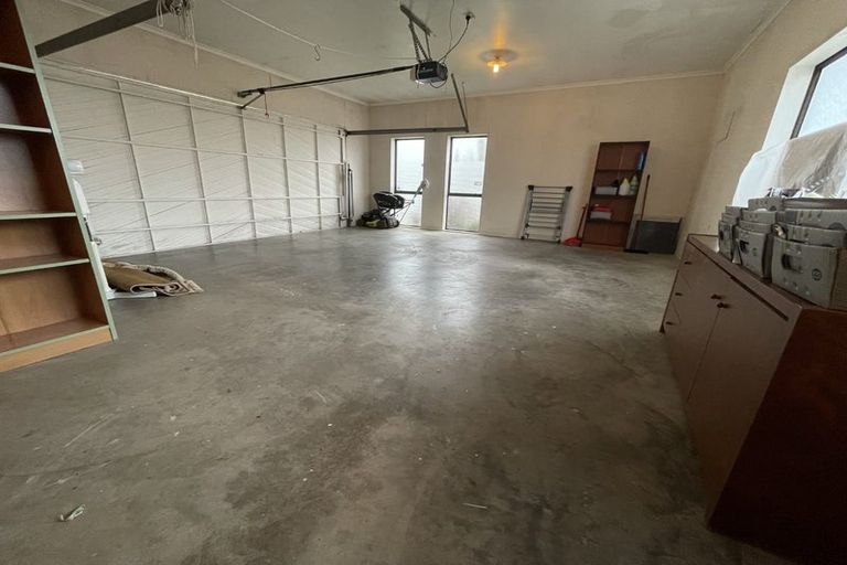 Photo of property in 5 Kookaburra Place, Botany Downs, Auckland, 2010