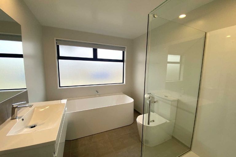 Photo of property in 51 Tiritiri Moana Drive, Pegasus, 7612