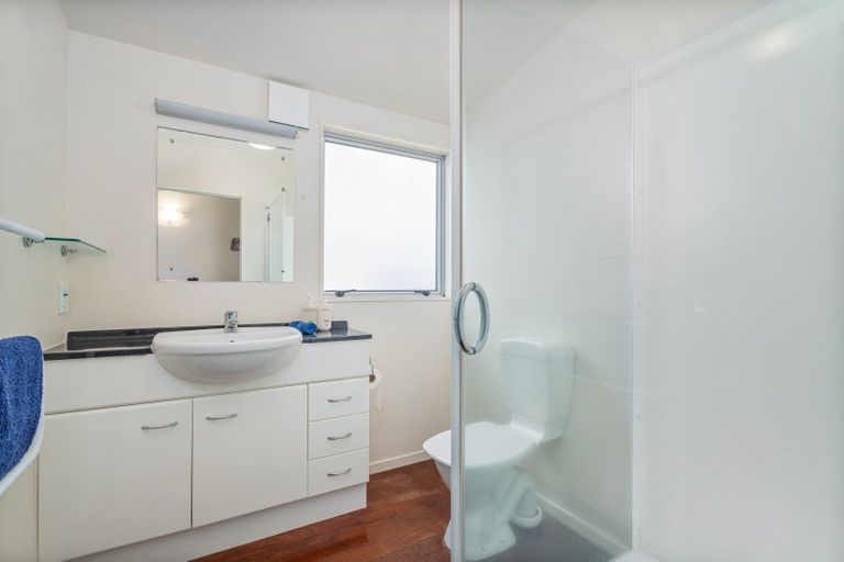 Photo of property in 92 Ocean Beach Road, Tairua, 3508