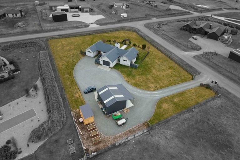 Photo of property in 2 Homestead Avenue, Twizel, 7999