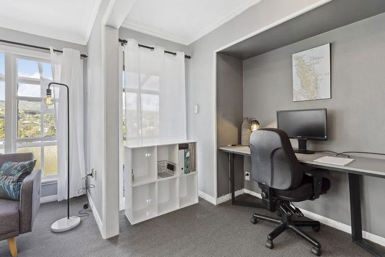 Photo of property in 15a Romney Square, Tawa, Wellington, 5028