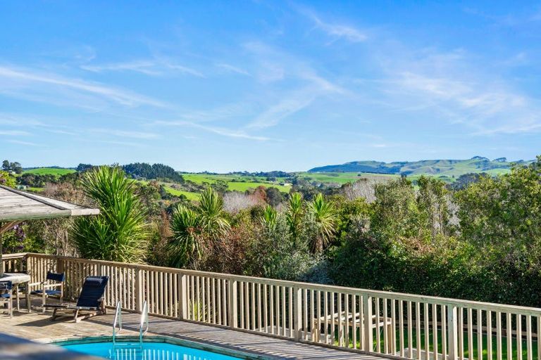 Photo of property in 193 Valley Road, Waimauku, 0881