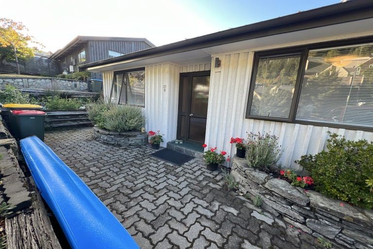 Photo of property in 37b Greenstone Place, Fernhill, Queenstown, 9300