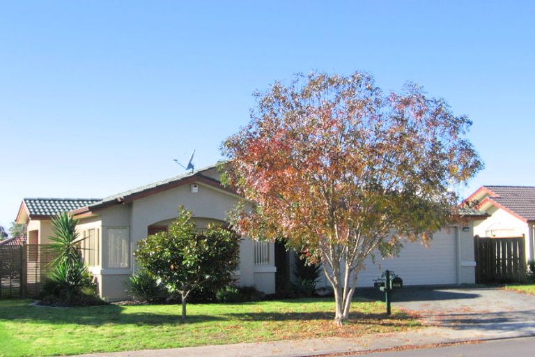 Photo of property in 12 Millstone Lane, Henderson, Auckland, 0612