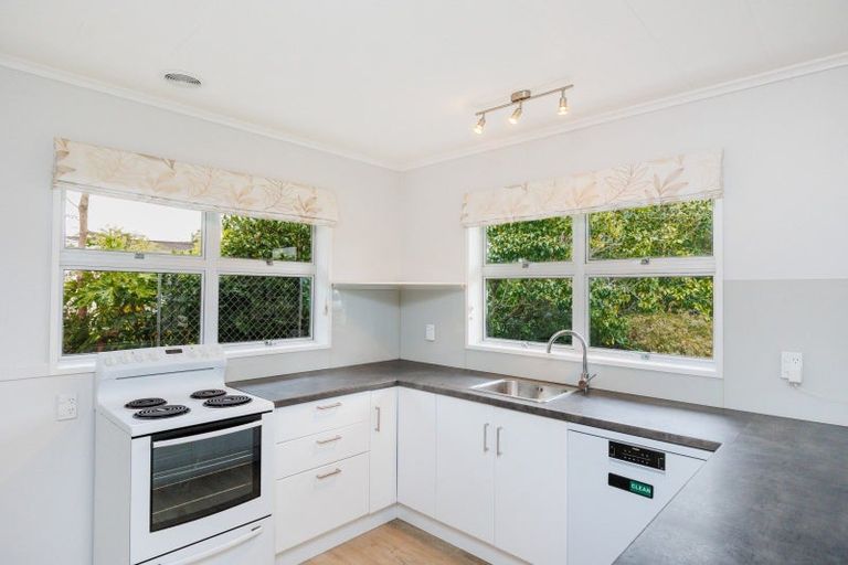 Photo of property in 4 Te Punga Place, Awapuni, Palmerston North, 4412