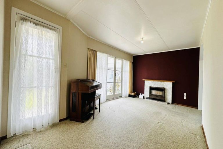 Photo of property in 19 Paraonui Road, Tokoroa, 3420