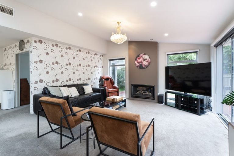 Photo of property in 8 Halewood Grove, Churton Park, Wellington, 6037