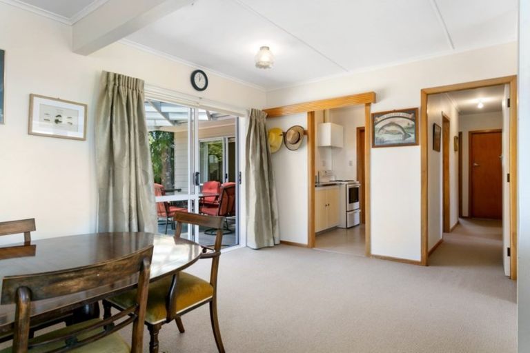 Photo of property in 34 Aubrey Crescent, Rainbow Point, Taupo, 3330