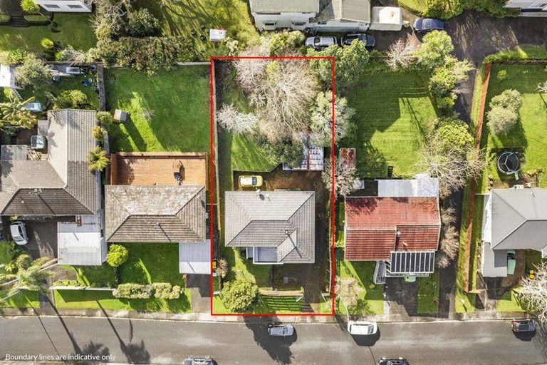 Photo of property in 28 Donovan Avenue, Massey, Auckland, 0614