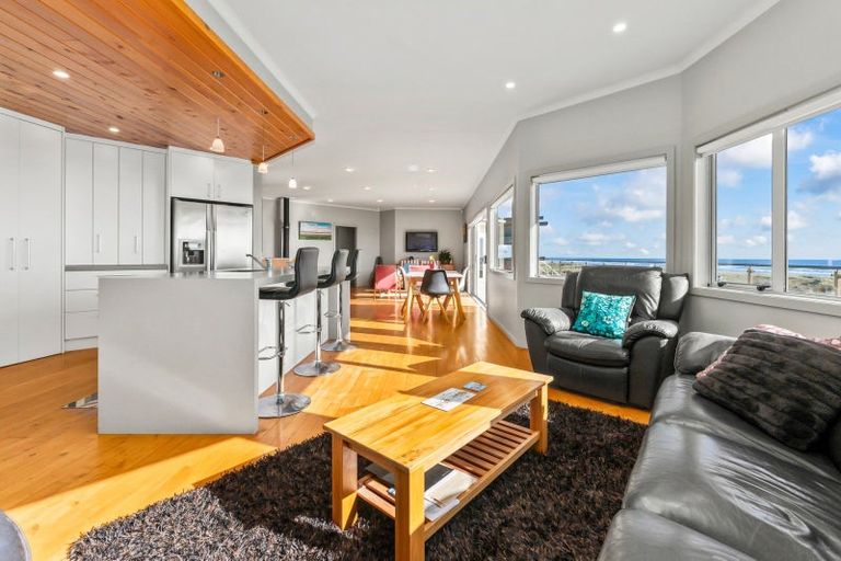 Photo of property in 3 Mariri Place, Waitarere Beach, Levin, 5510