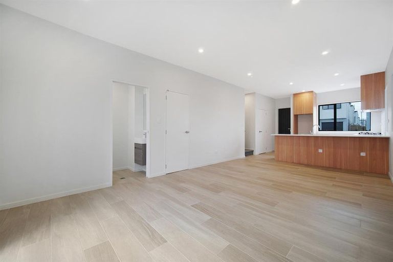 Photo of property in 5 Bei Road, Papakura, 2110