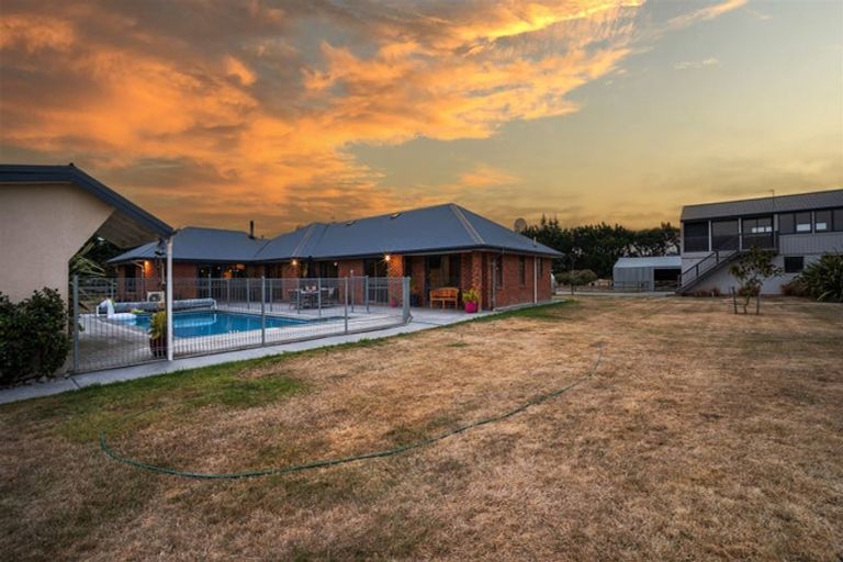 Photo of property in 541 Hoskyns Road, West Melton, Christchurch, 7675