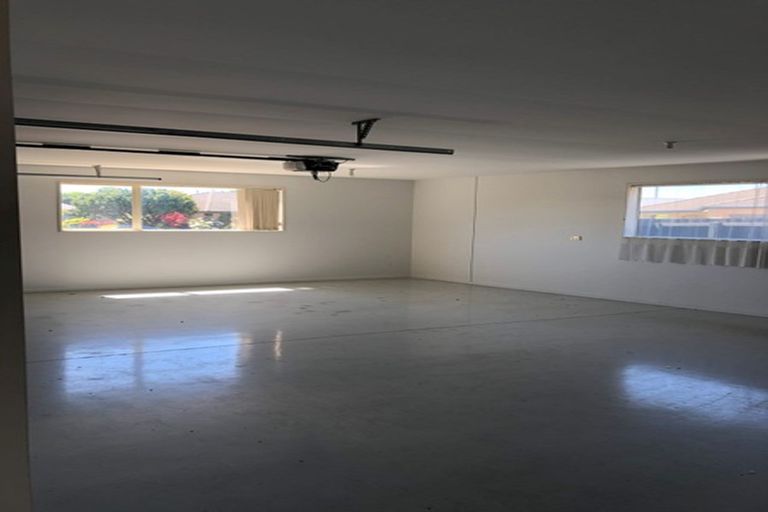 Photo of property in 10 Joe Burns Place, Wigram, Christchurch, 8042