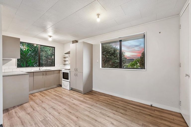 Photo of property in 3/17 Glen Road, Ranui, Auckland, 0612
