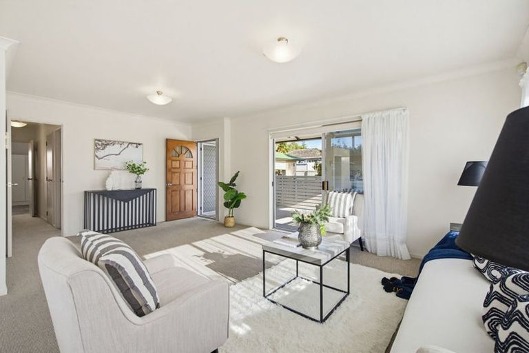 Photo of property in 52 Bodi Place, Te Atatu South, Auckland, 0610