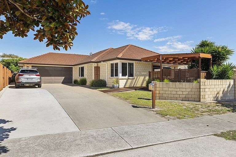 Photo of property in 9 Coles Cove, Papamoa Beach, Papamoa, 3118