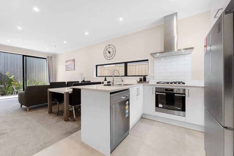 Photo of property in 4 Awamarino Way, Westgate, Auckland, 0614