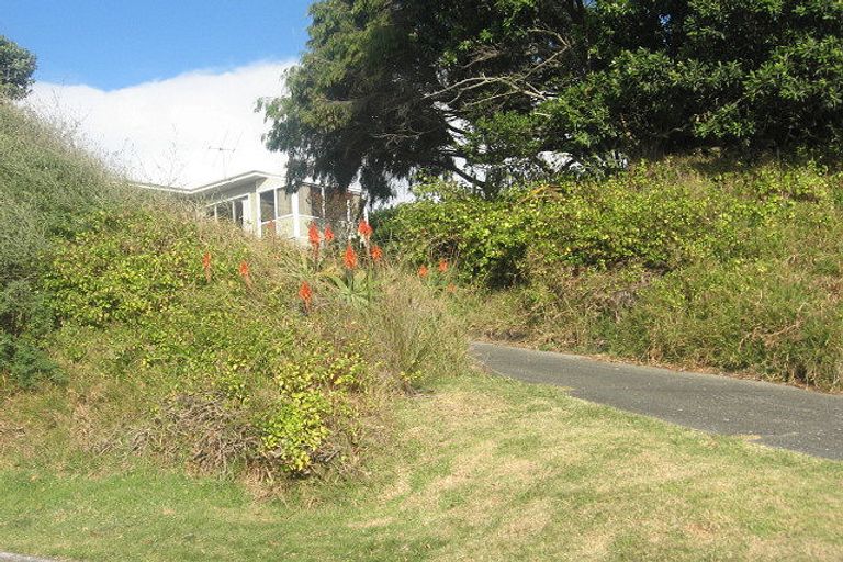 Photo of property in 16 Paneta Street, Paekakariki, 5034