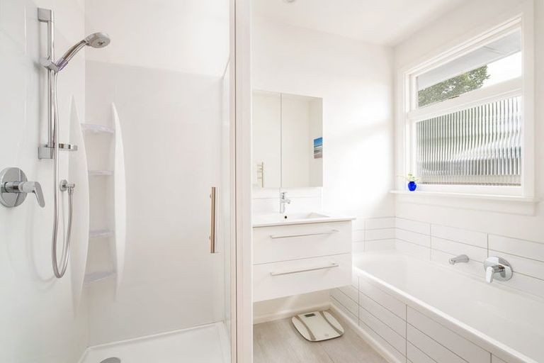 Photo of property in 400 Wairakei Road, Burnside, Christchurch, 8053