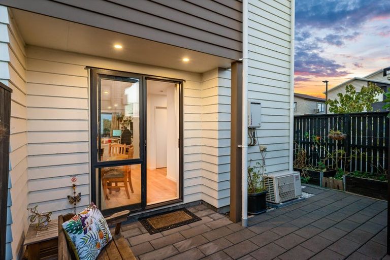 Photo of property in 9 Fuselage Road, Hobsonville, Auckland, 0616