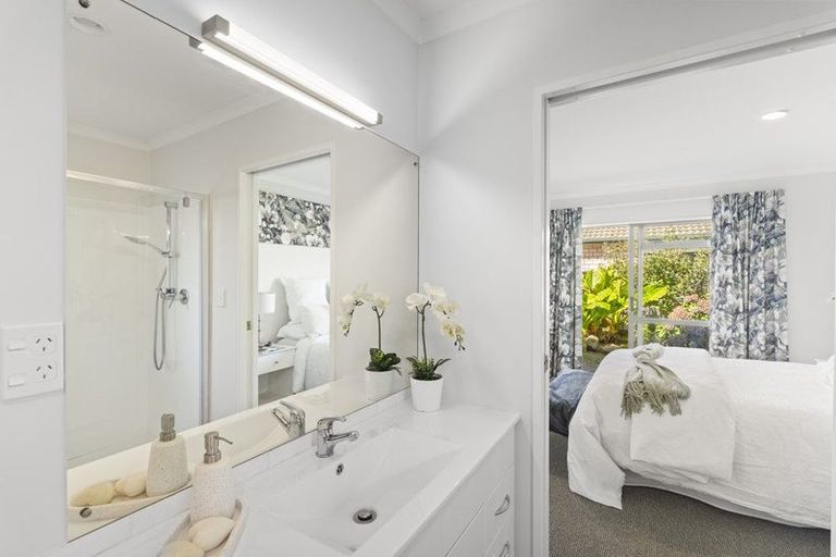 Photo of property in 23 Dan Tori Place, Orewa, 0931