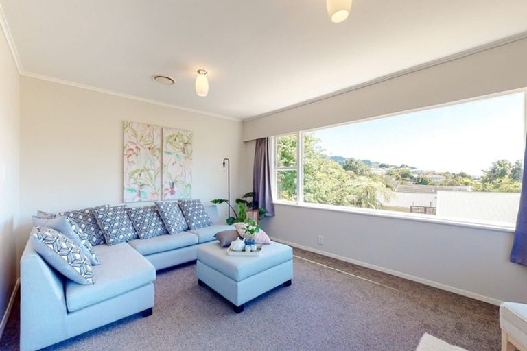 Photo of property in 38 Pembroke Street, Tawa, Wellington, 5028