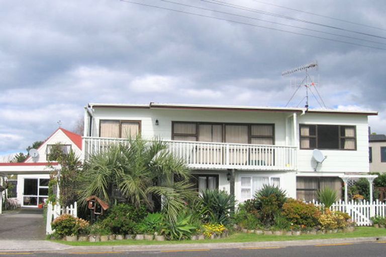 Photo of property in 613a Beach Road, Whangamata, 3620