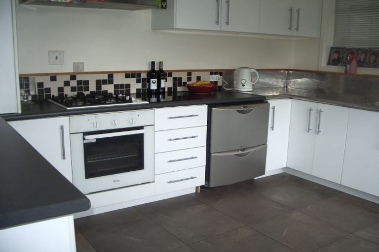 Photo of property in 4 Horseshoe Lake Road, Shirley, Christchurch, 8061