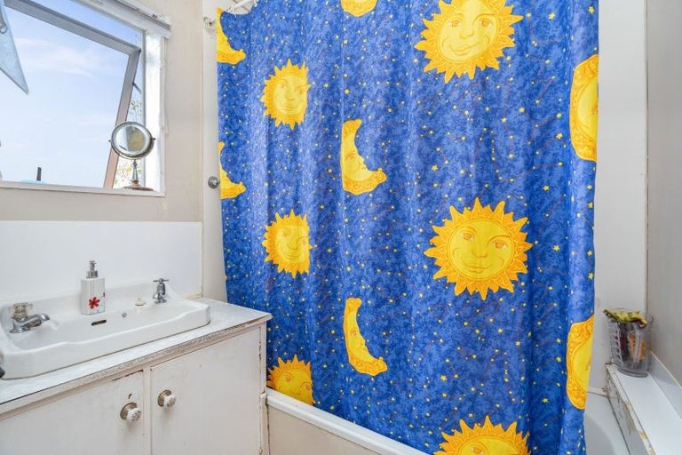 Photo of property in 15 Rakatau Place, Ruakaka, 0116