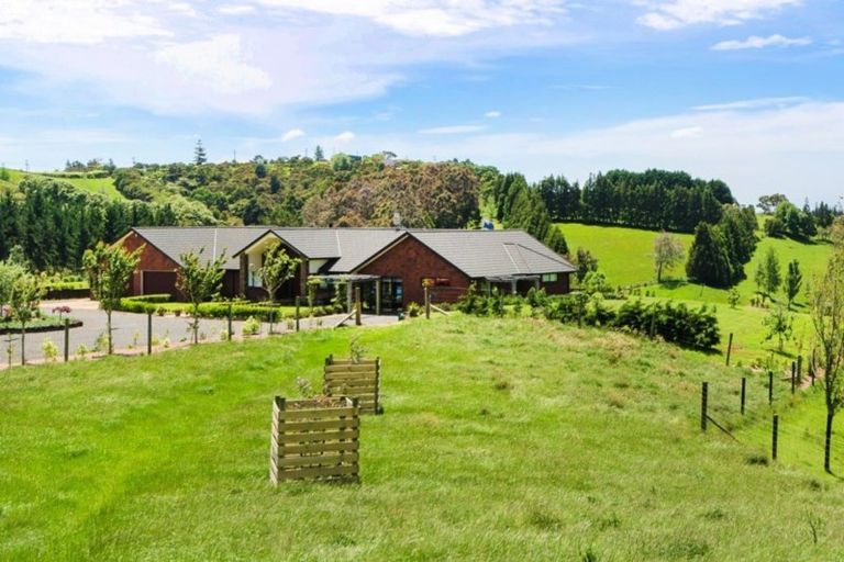 Photo of property in 480 Creightons Road, Clevedon, Papakura, 2582