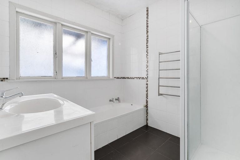 Photo of property in 42 Willis Road, Papakura, 2110