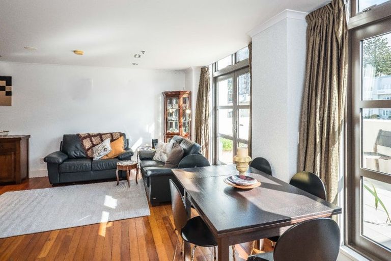 Photo of property in Augusta Apartments, 19/254 Willis Street, Te Aro, Wellington, 6011