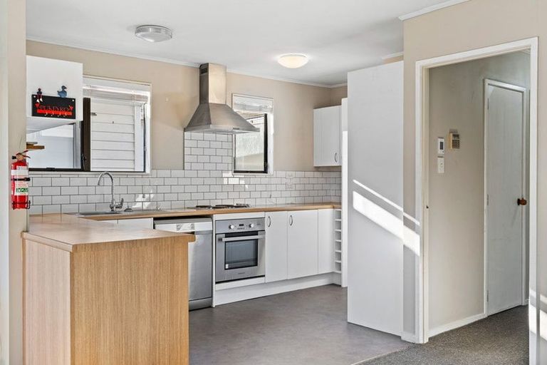 Photo of property in 3/76 Luanda Drive, Ranui, Auckland, 0612